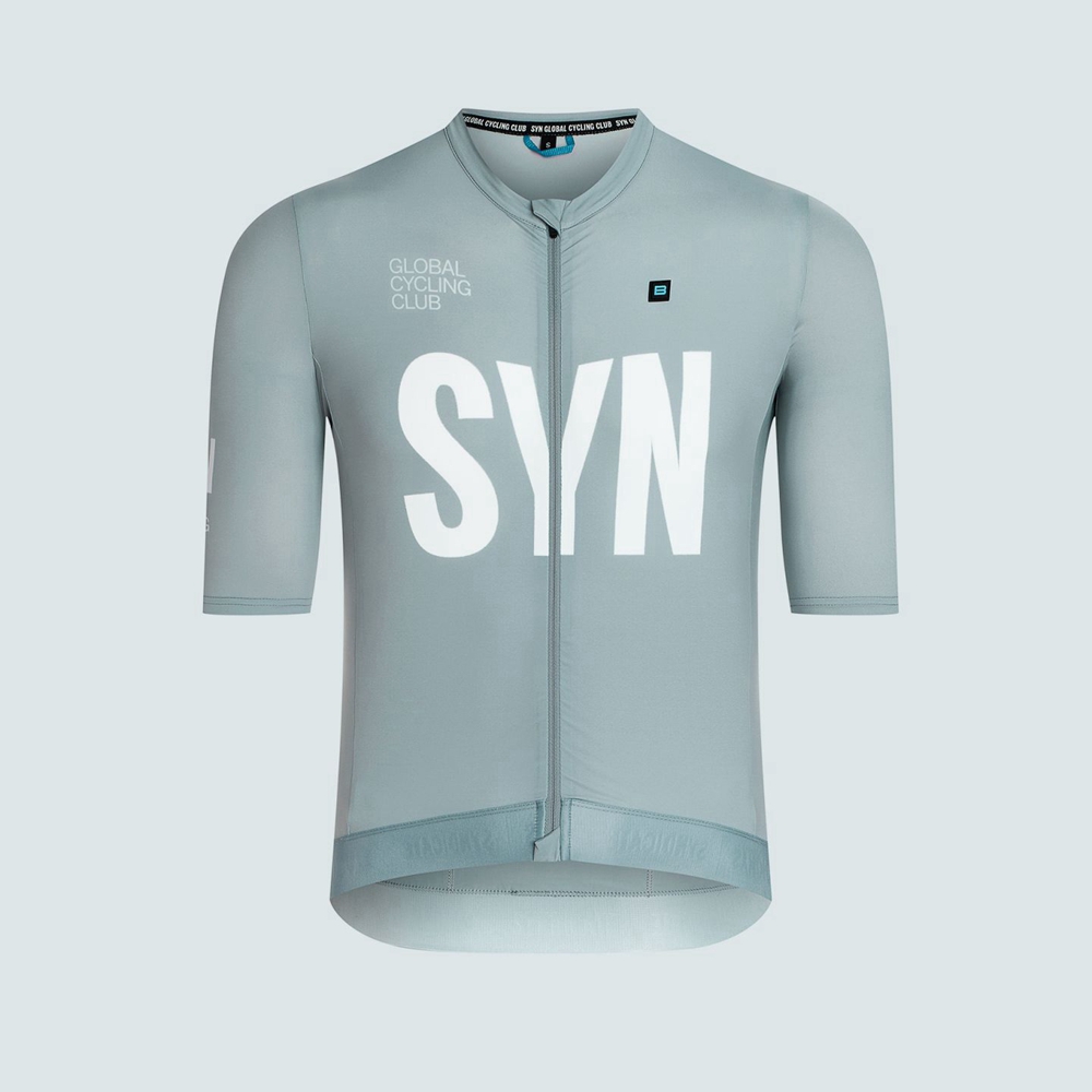 Zilvergrijs wielertrui met kor - Cycling Gear Brands recensie en prijs