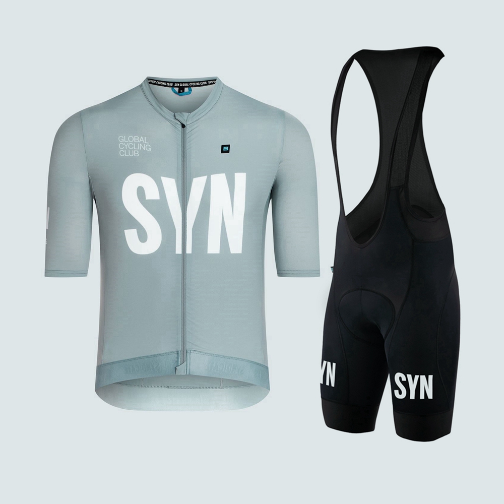 Zilvergrijs wielertrui met kor - Cycling Gear Brands recensie en prijs